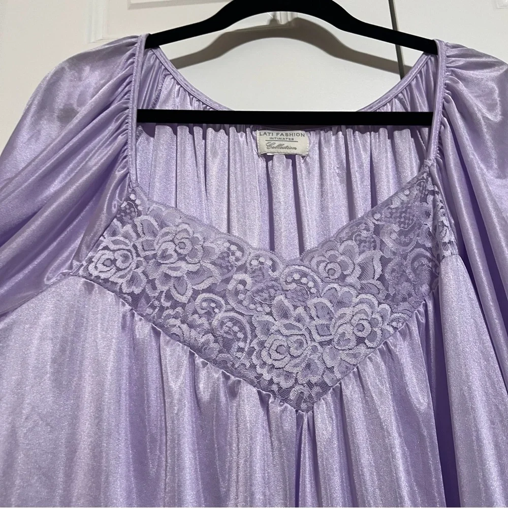 Lavender Lace Trim Sleepwear Robe